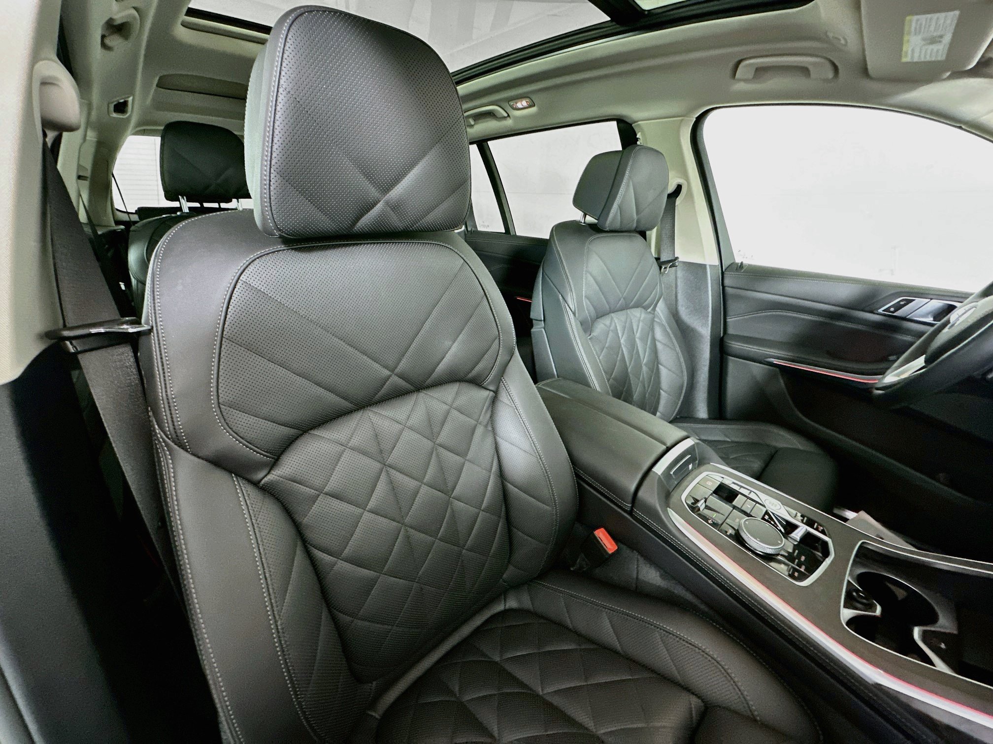 Used 2024 BMW X7 xDrive40i AWD/4WD image 29