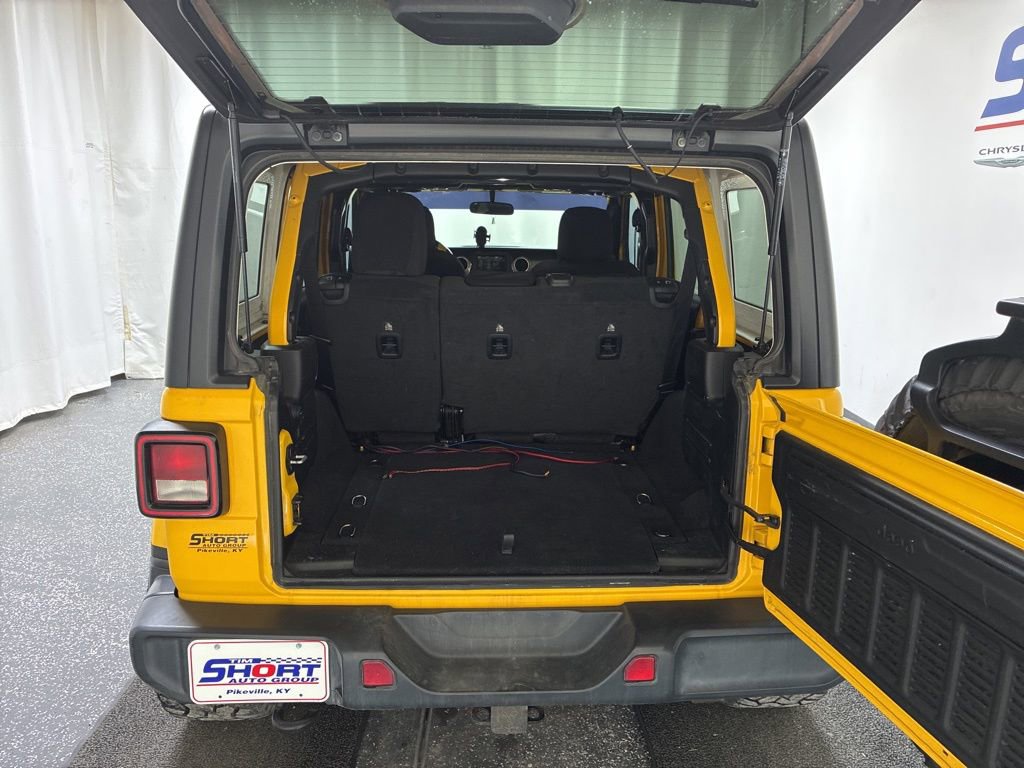Used 2020 Jeep Wrangler Unlimited Sahara AWD/4WD image 6