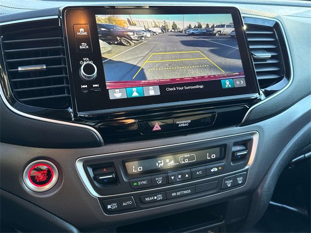 Used 2025 Honda Ridgeline Sport image 17