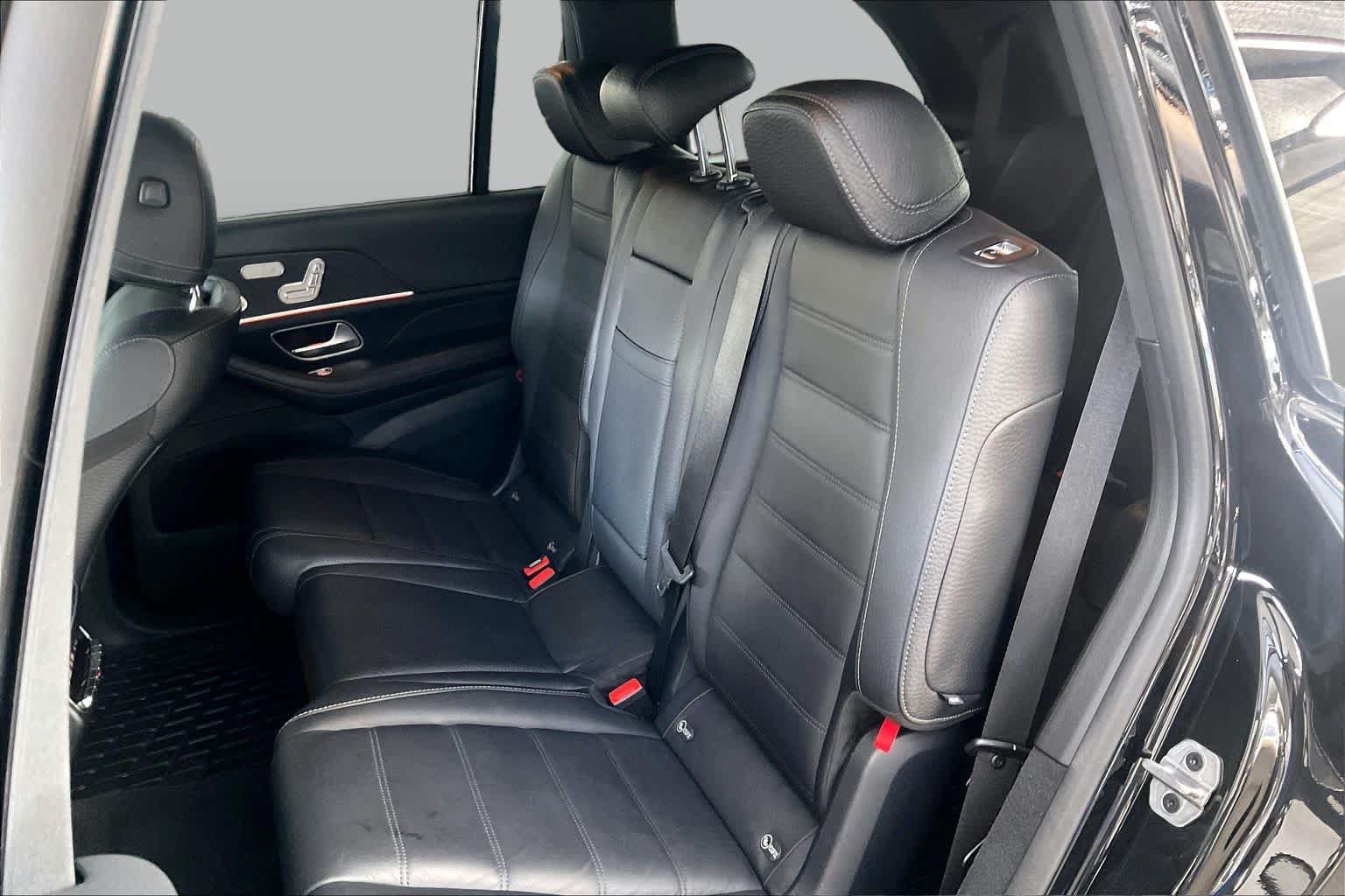 Used 2022 Mercedes-Benz GLS 450 4MATIC image 21