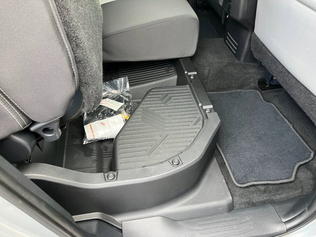 Used 2025 Toyota Tacoma TRD Off-Road image 23