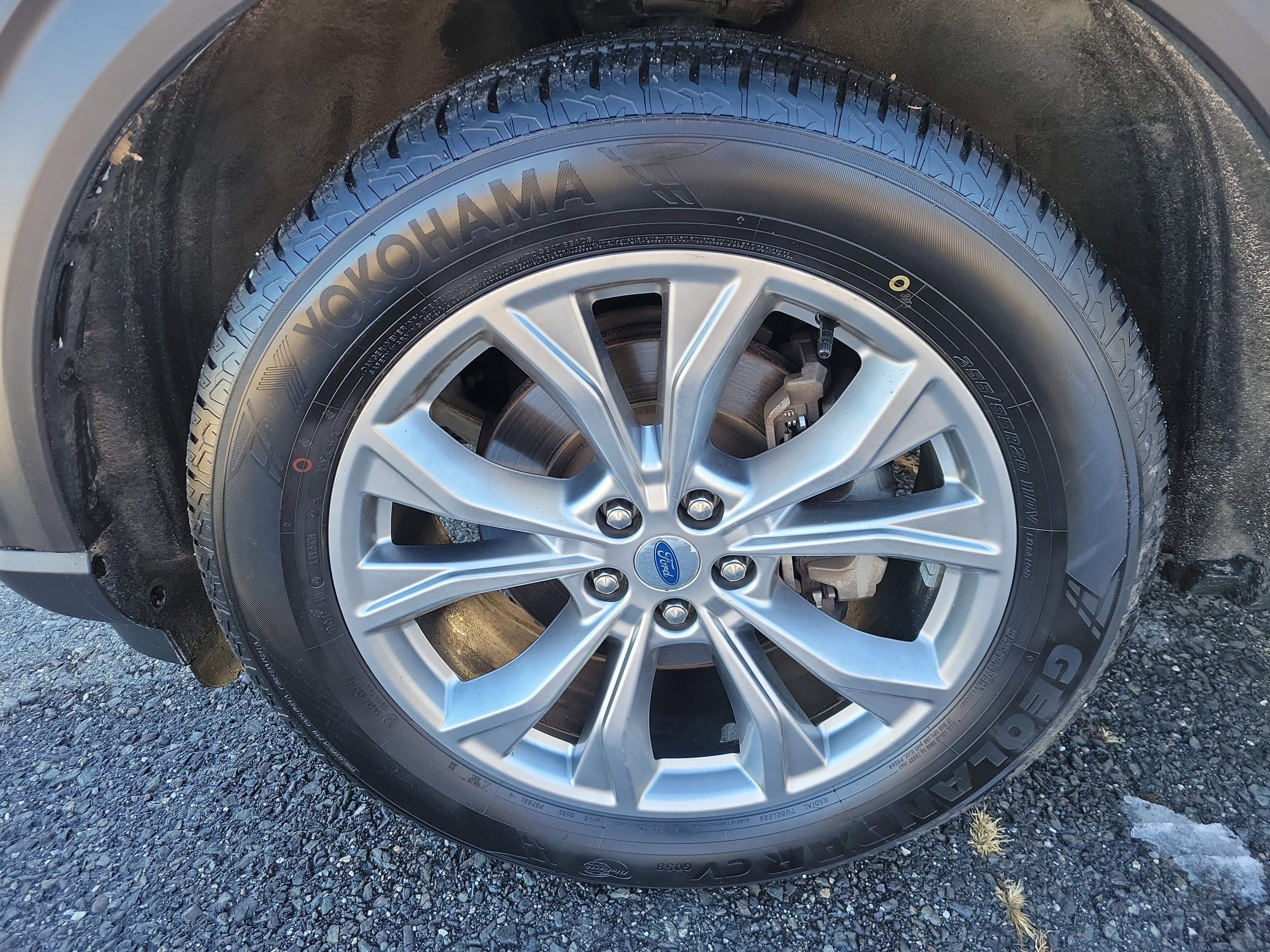 Used 2020 Ford Explorer Limited image 12