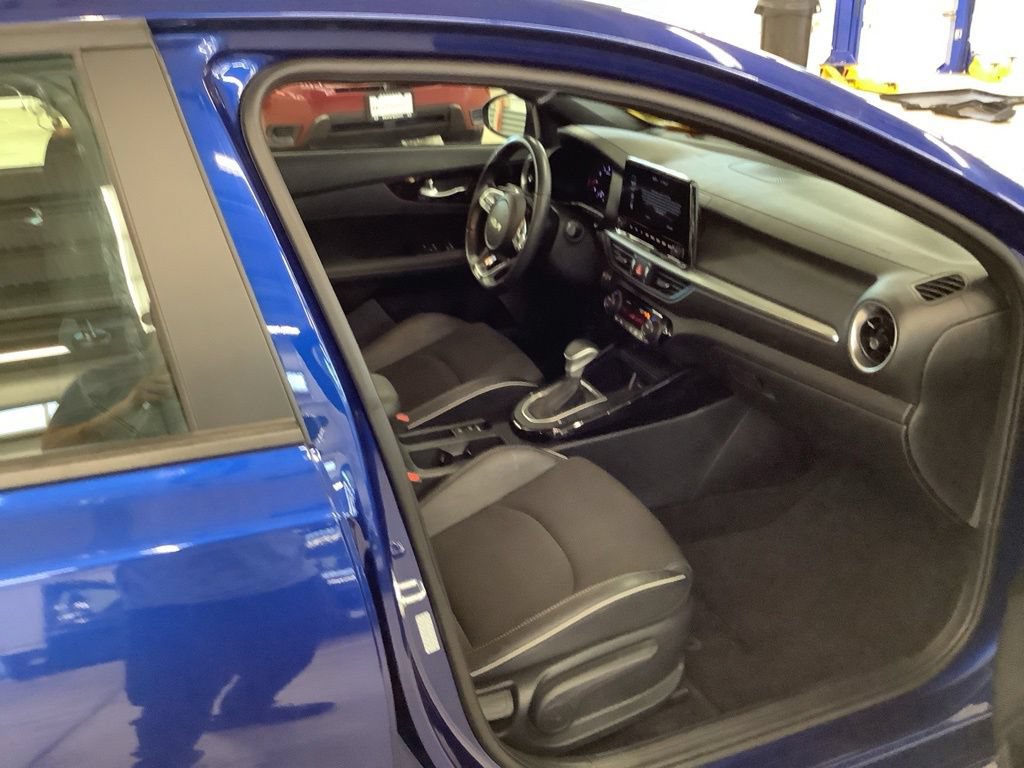 Certified 2024 Kia Forte GT-Line FWD image 27