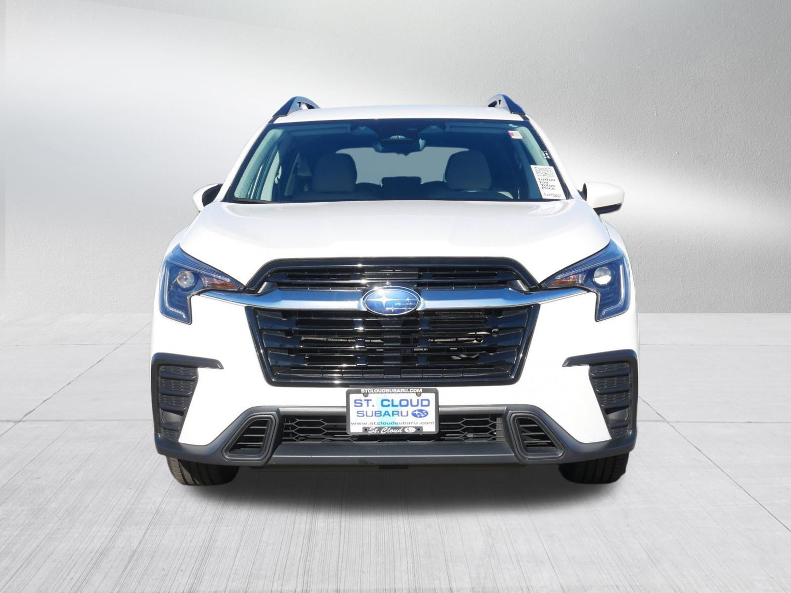 Used 2024 Subaru Ascent Premium w/ Convenience Package AWD/4WD image 2