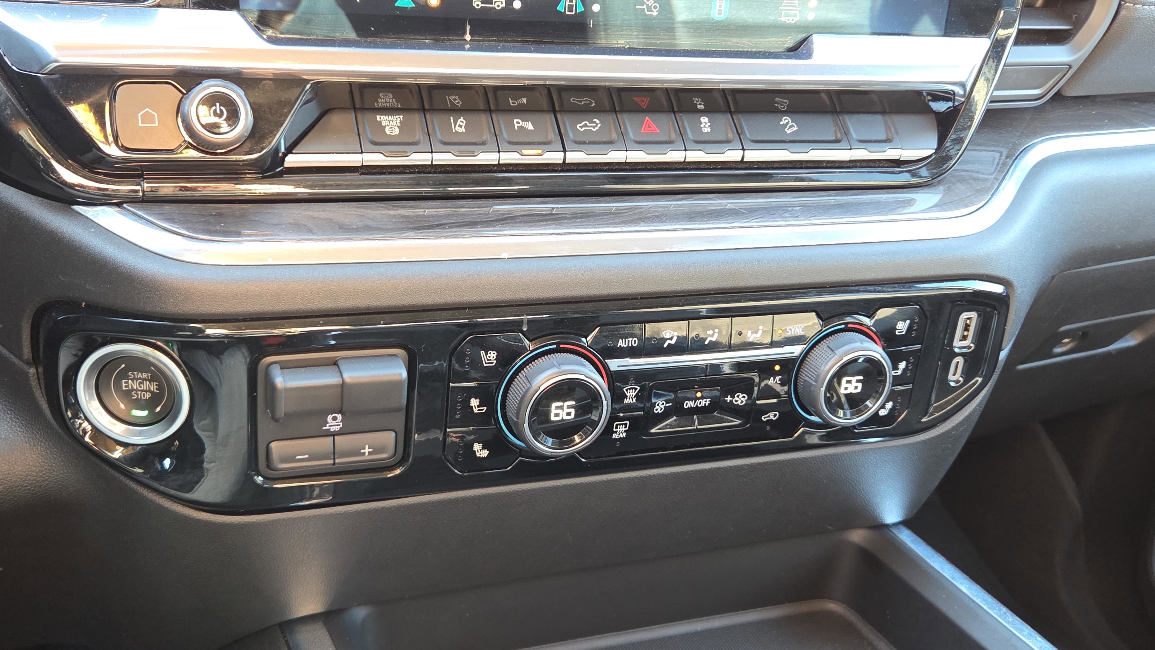 Used 2024 Chevrolet Silverado 2500 LTZ w/ LTZ Premium Package image 27