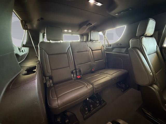 Used 2024 GMC Yukon XL Denali w/ Advanced Technology Package AWD/4WD image 18