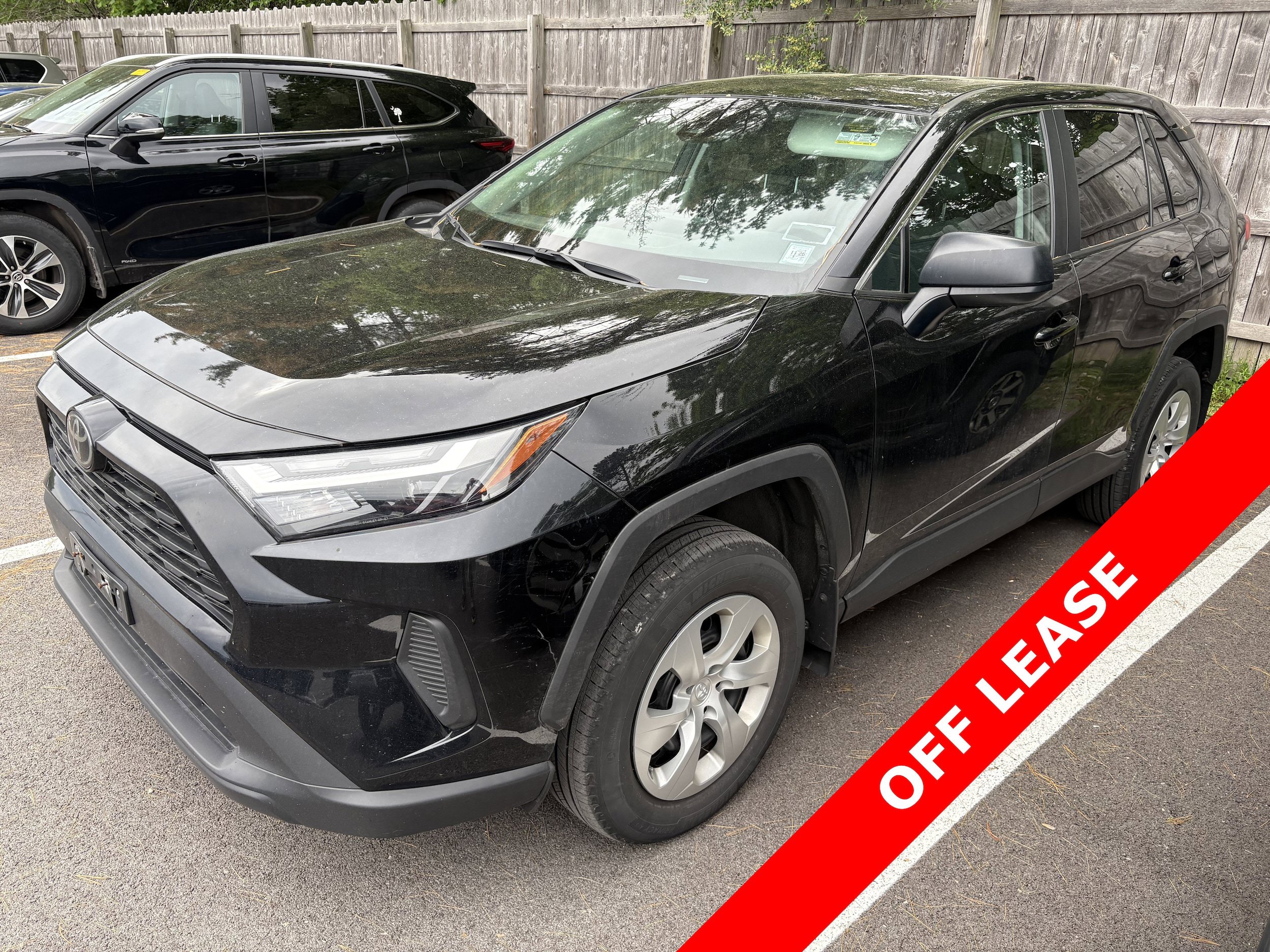 Used 2023 Toyota RAV4 LE AWD/4WD image 1