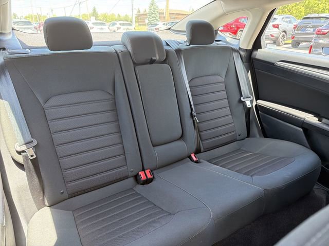 Used 2019 Ford Fusion SE FWD image 16
