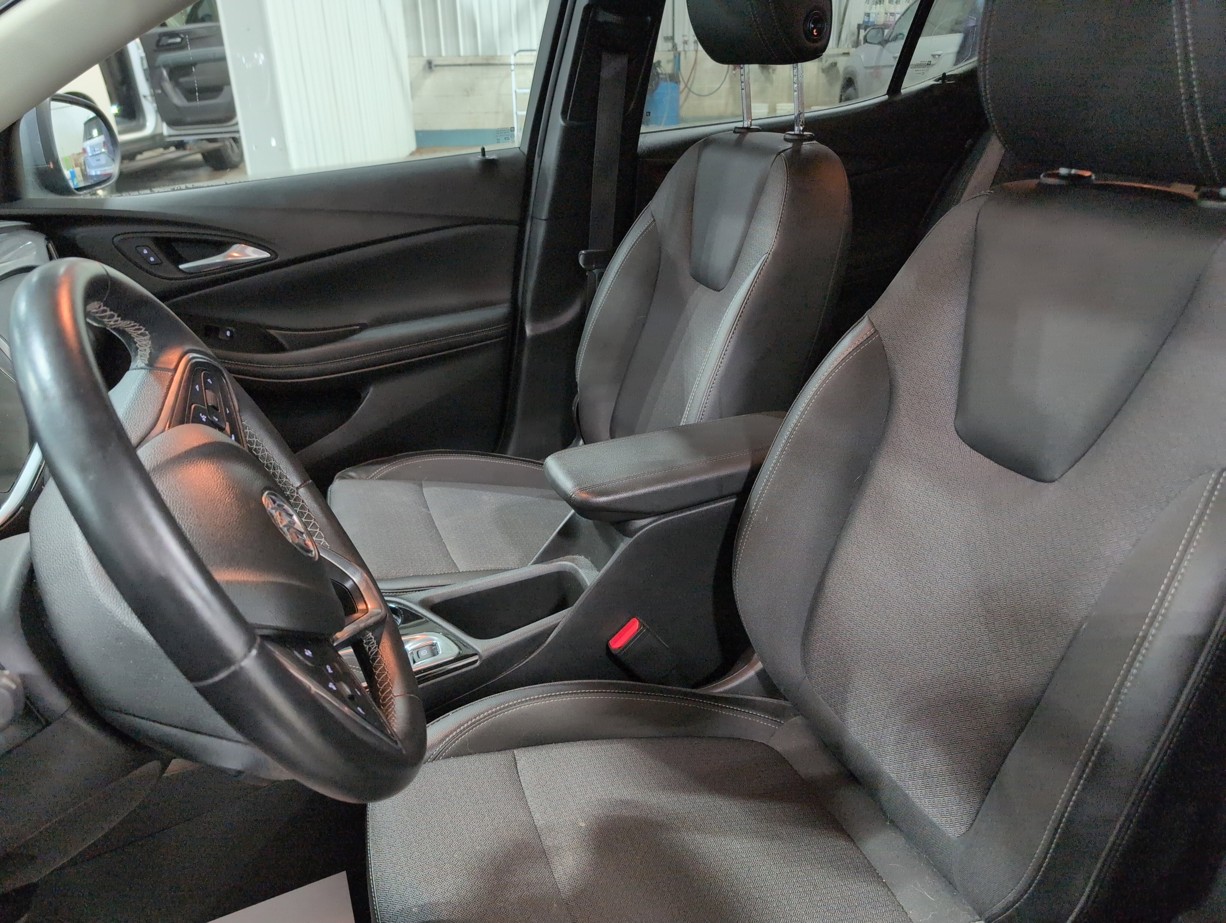 Used 2021 Buick Encore GX Select image 8