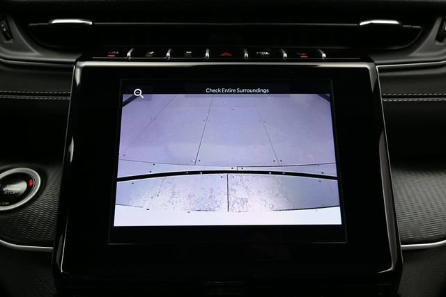 Used 2025 Jeep Grand Cherokee Altitude AWD/4WD image 38