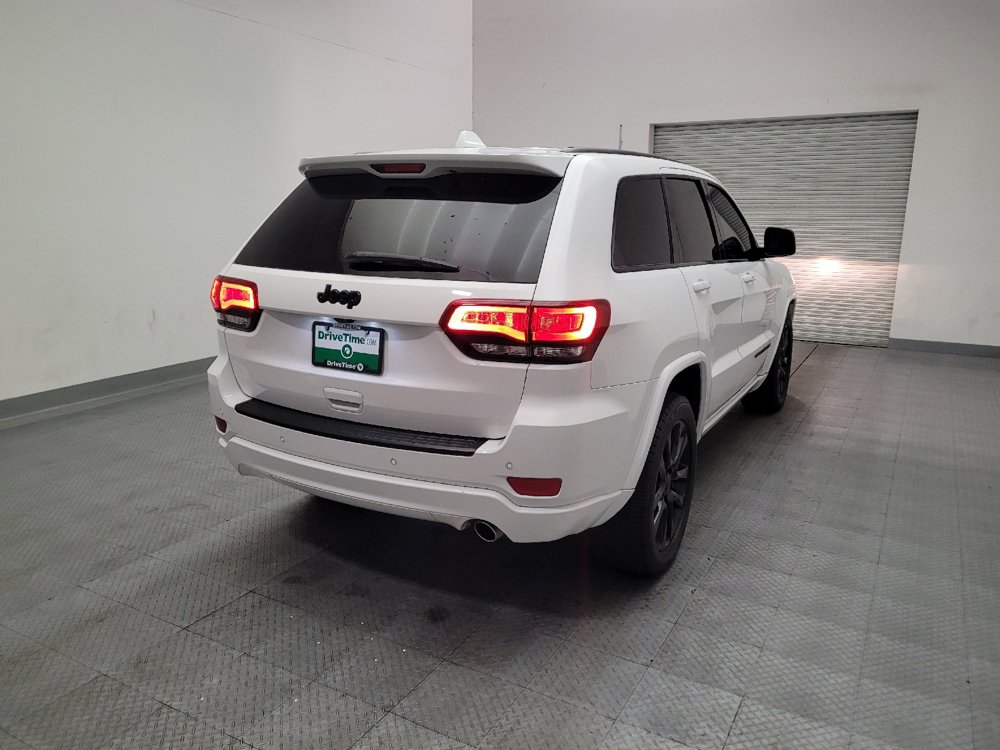 Used 2019 Jeep Grand Cherokee Altitude RWD image 9