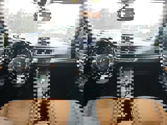 Used 2013 Lexus CT 200h image 21