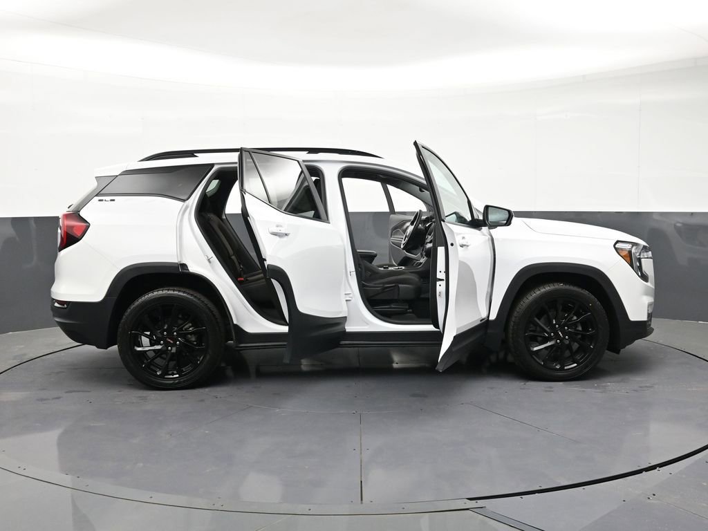 Used 2023 GMC Terrain SLE w/ Elevation Edition AWD/4WD image 33