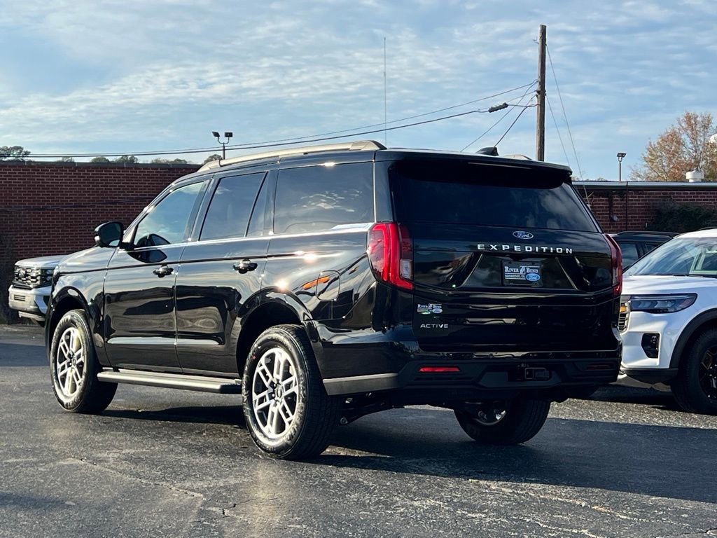 New 2026 Ford Expedition Active image 3