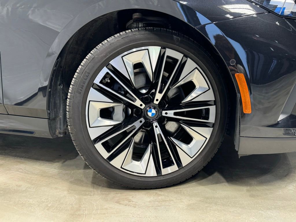 Certified 2025 BMW 530i xDrive w/ Premium Package image 14