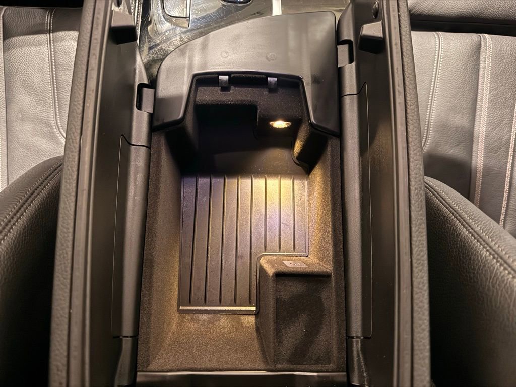 Used 2021 BMW 530e w/ M Sport Package RWD image 29