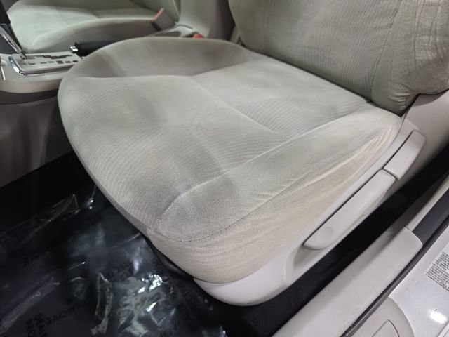 Used 2012 Toyota Corolla LE FWD image 25
