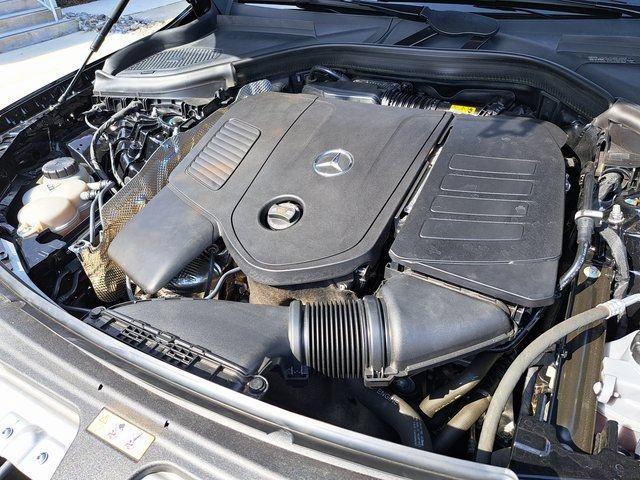 Used 2023 Mercedes-Benz GLC 300 4MATIC image 29
