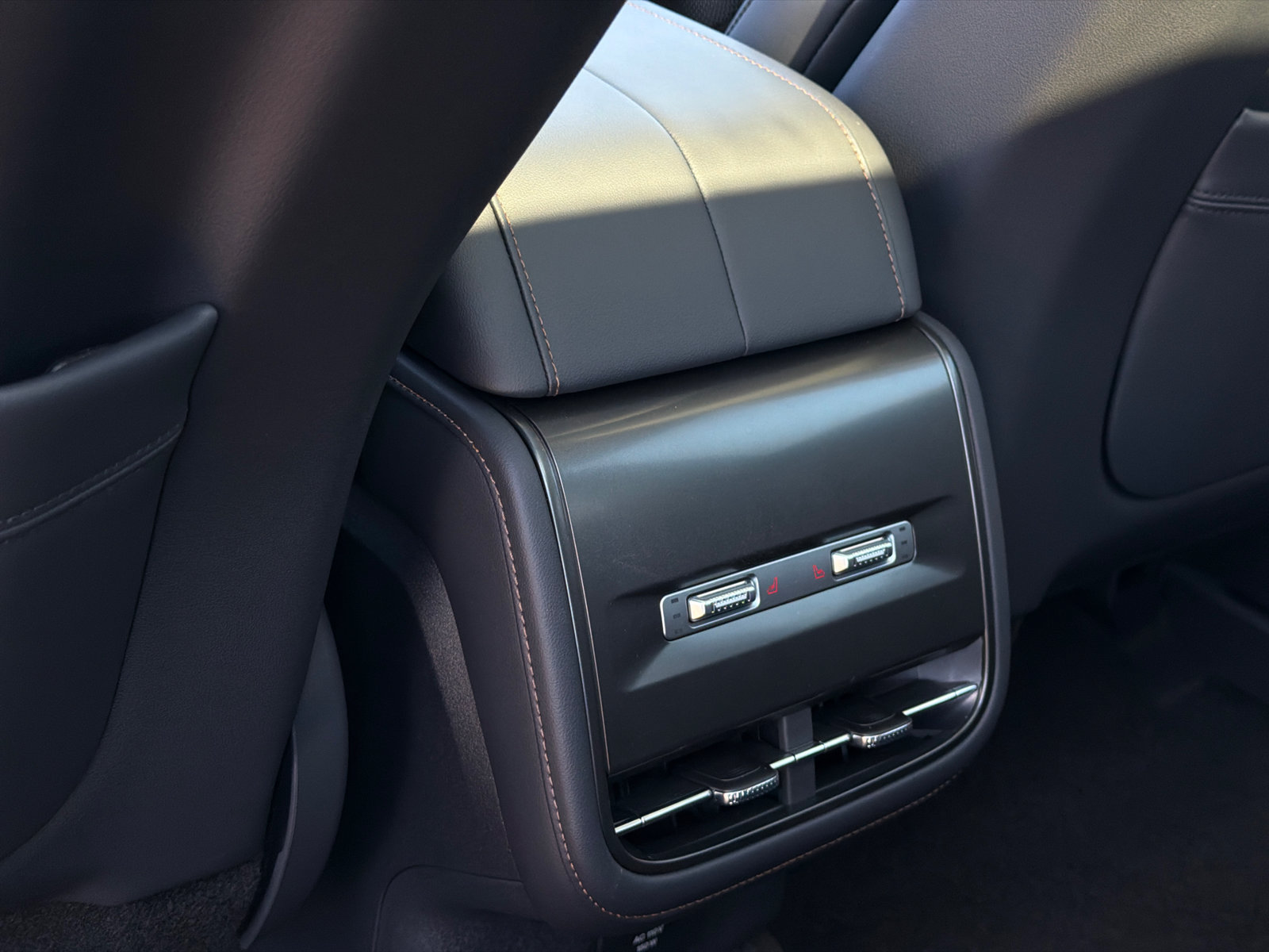 New 2026 Lincoln Nautilus Reserve AWD/4WD image 22