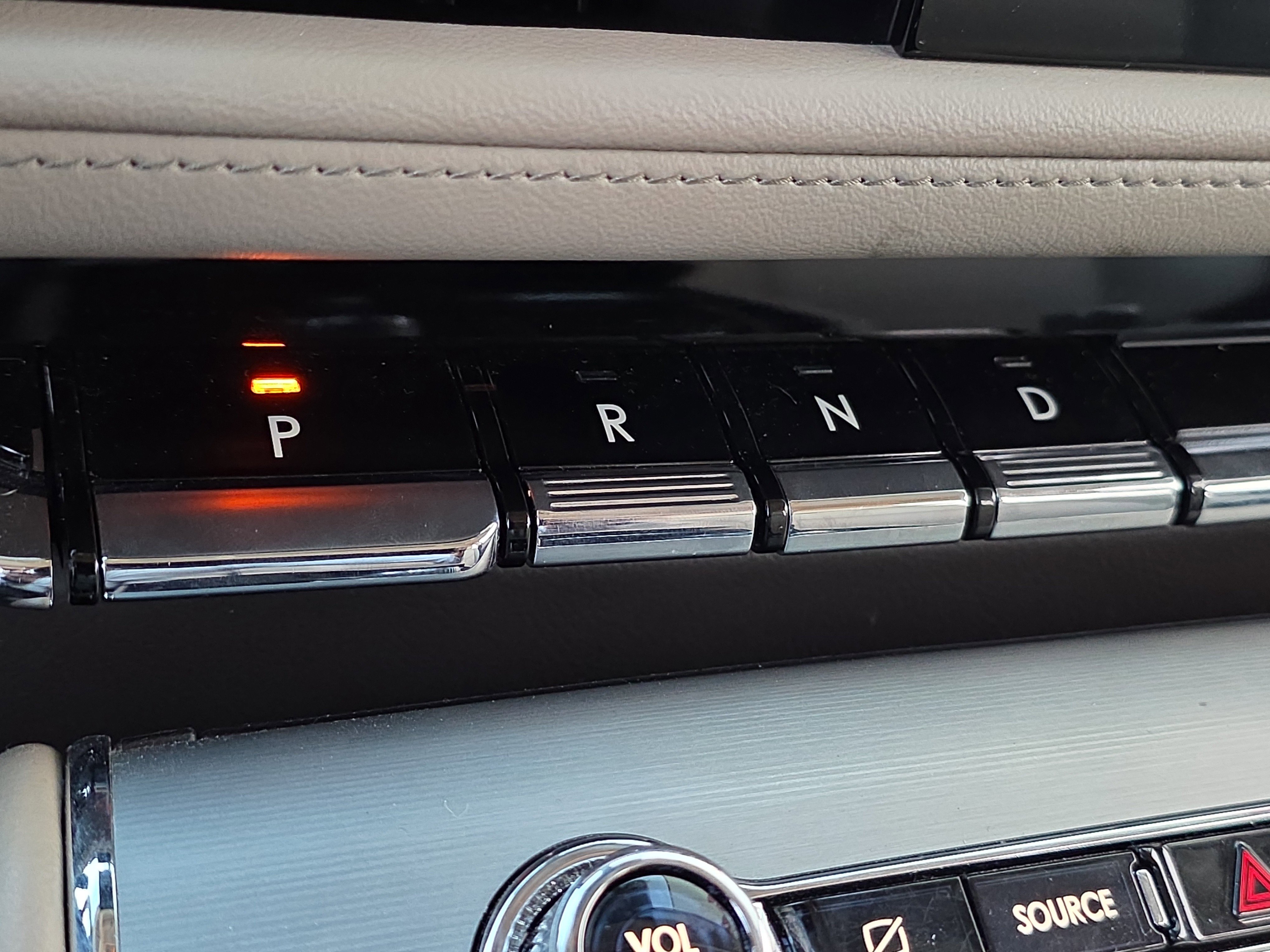 Used 2023 Lincoln Aviator 2WD w/ Elements Package image 25