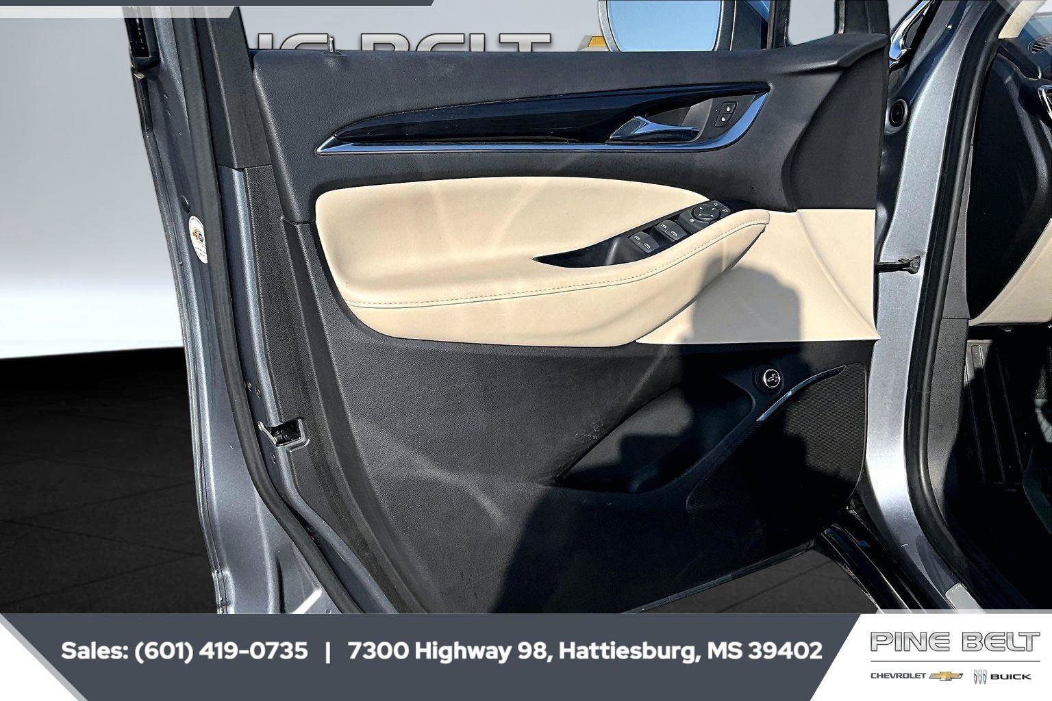 Used 2019 Buick Enclave Essence FWD image 17