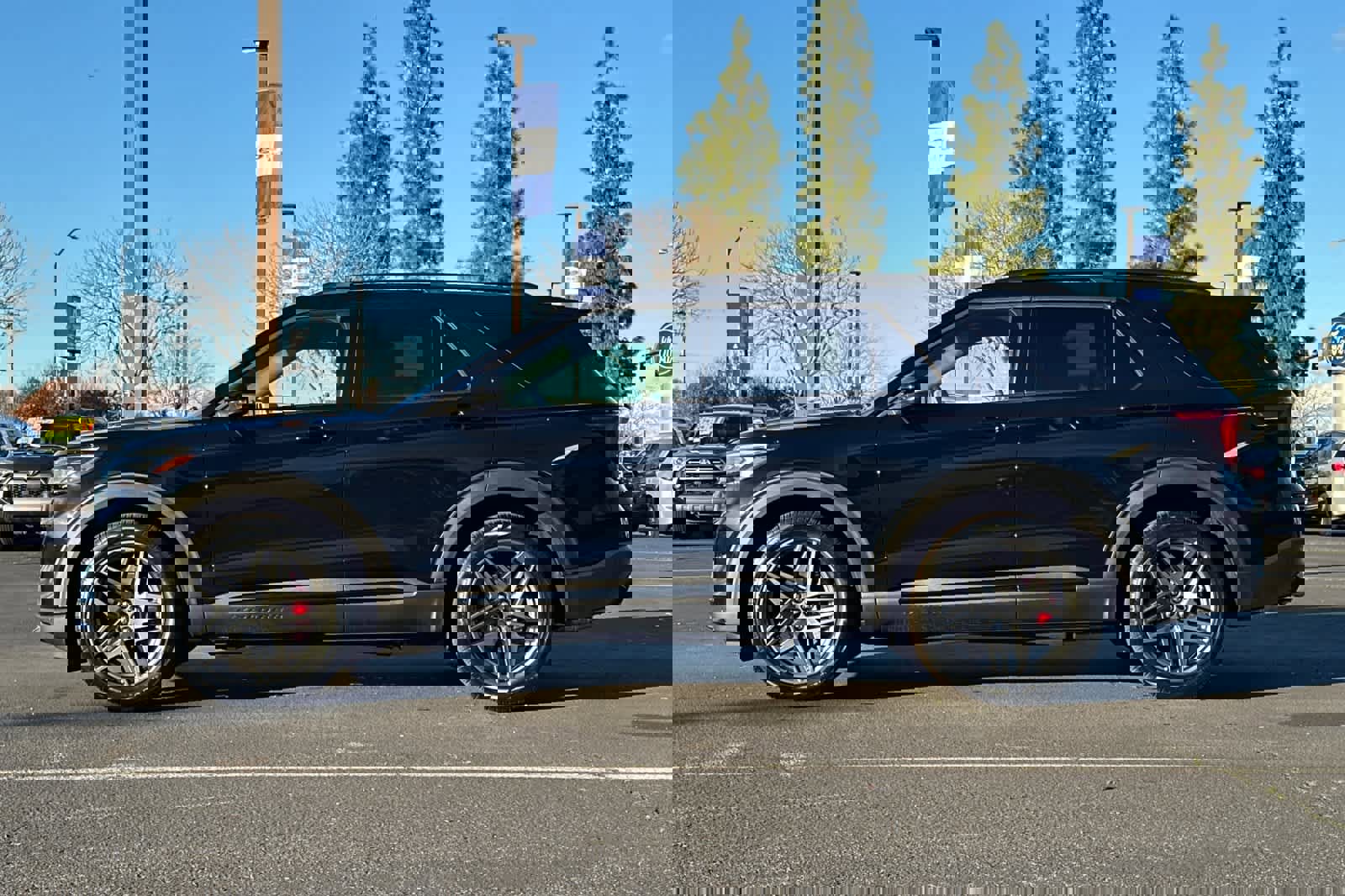 New 2026 Ford Explorer ST w/ Sun And Sound Package image 5