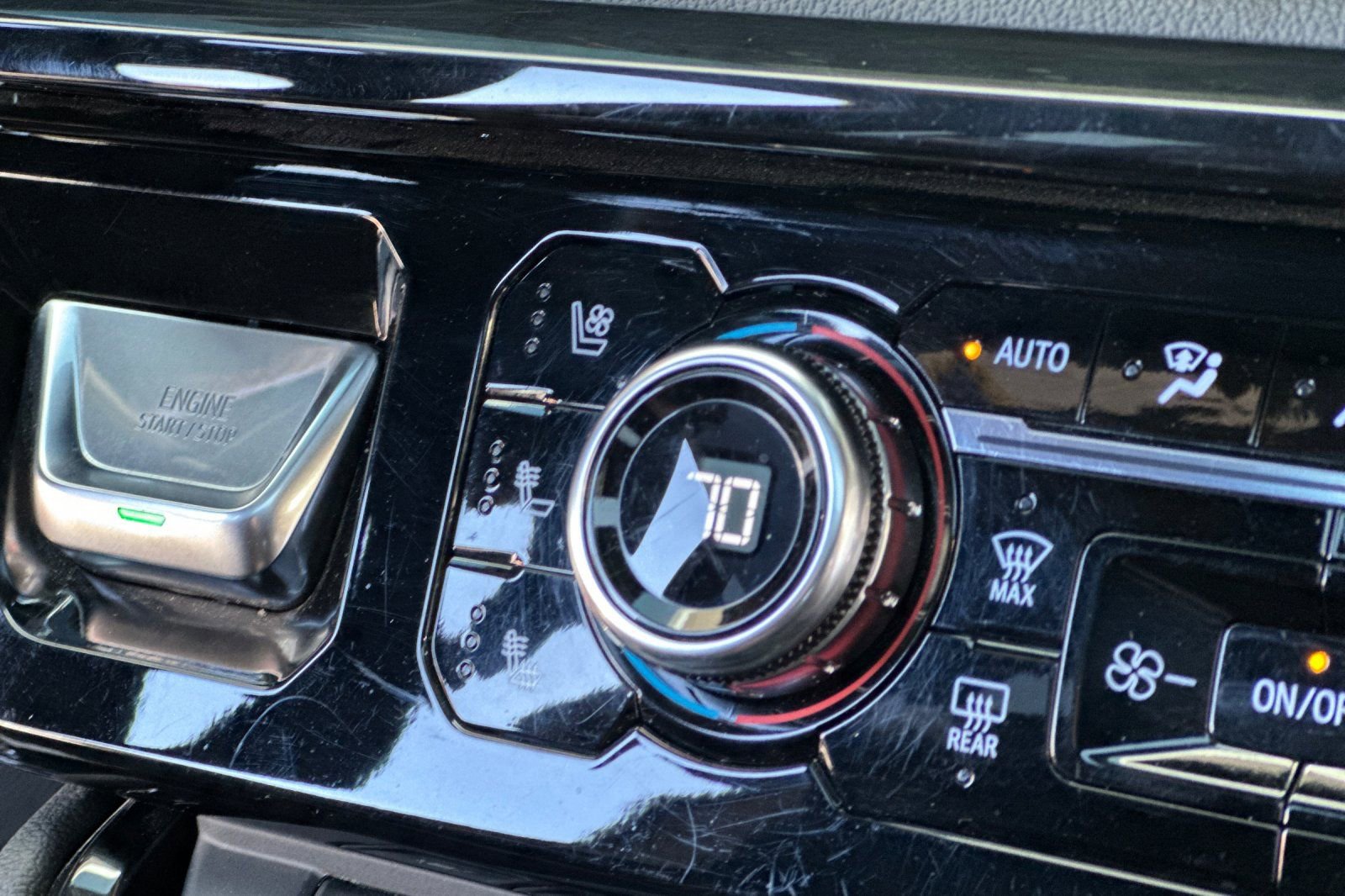 Used 2025 GMC Sierra 1500 AT4 w/ AT4 Premium Package AWD/4WD image 29