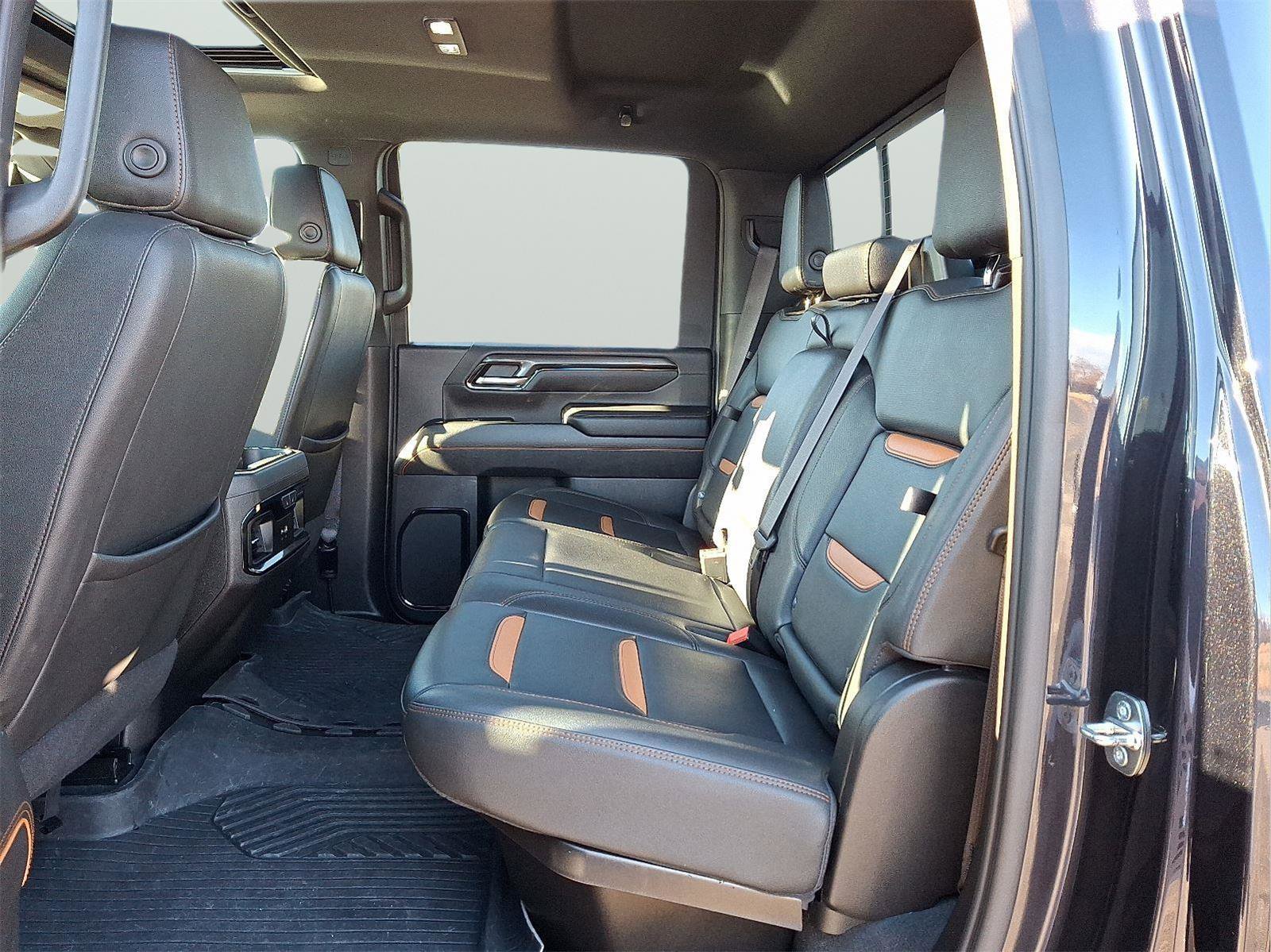 Used 2024 GMC Sierra 3500 AT4 w/ AT4 Premium Plus Package image 8