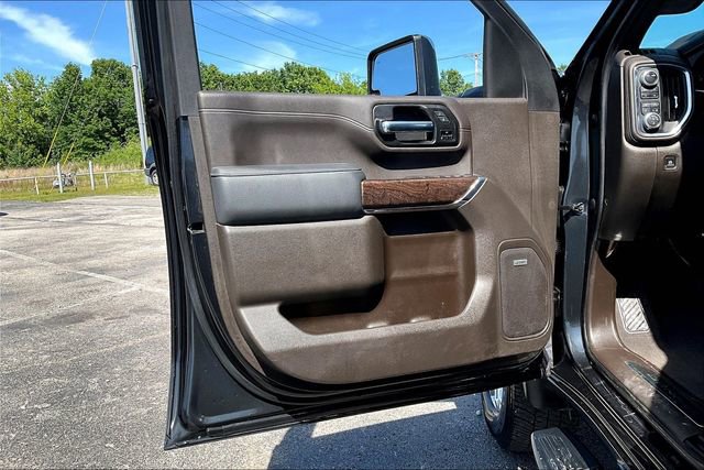 Used 2020 GMC Sierra 3500 Denali w/ Denali Ultimate Package AWD/4WD image 21