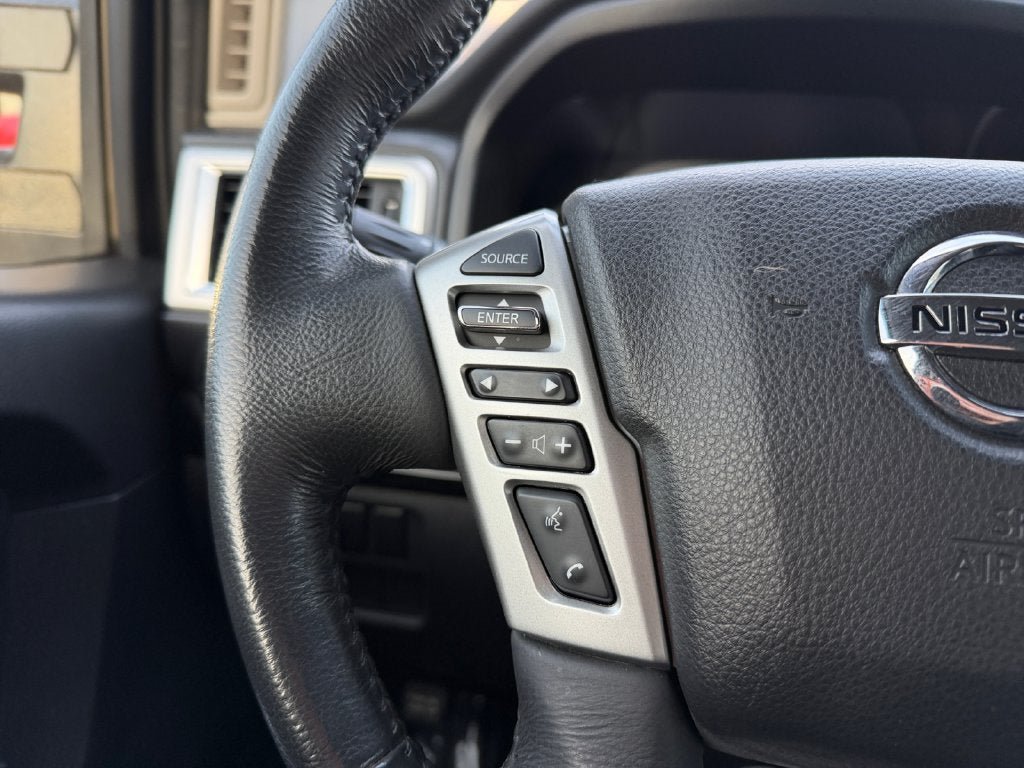 Used 2021 Nissan Titan SV w/ SV Convenience Package RWD image 16