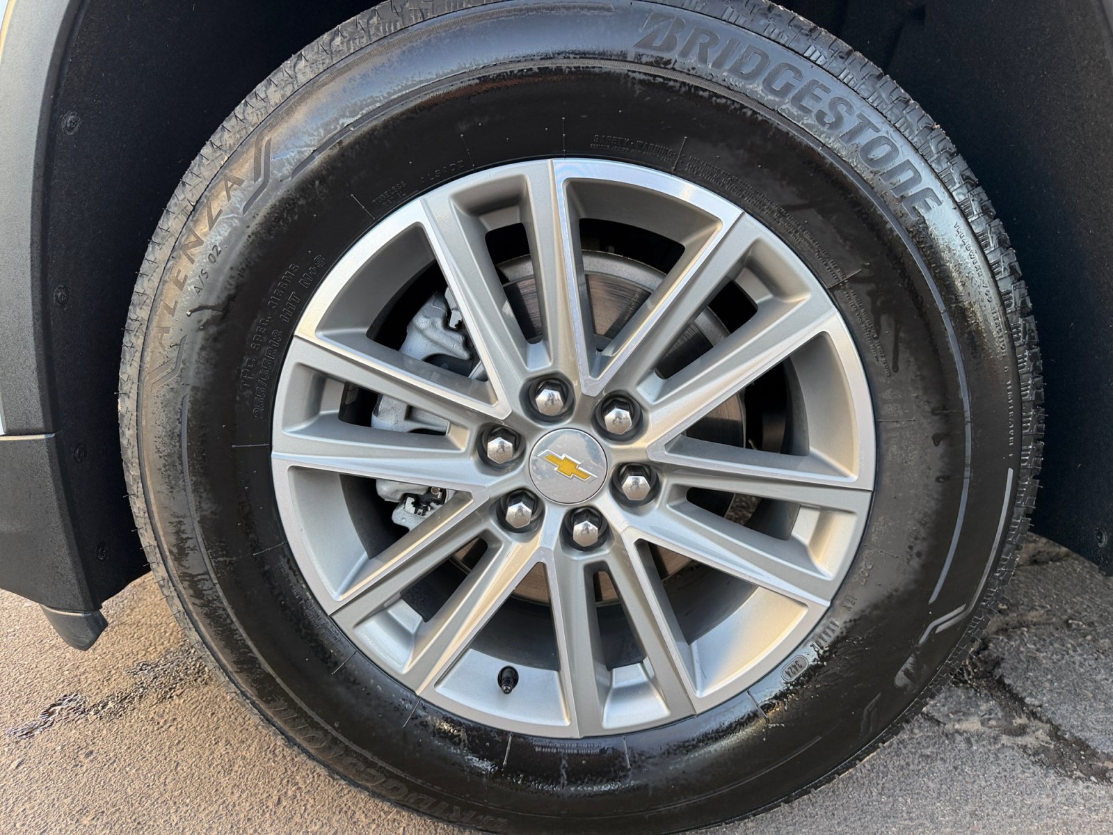 Used 2022 Chevrolet Traverse LT FWD image 11