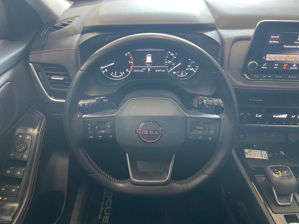 Used 2025 Nissan Rogue SV AWD/4WD image 13