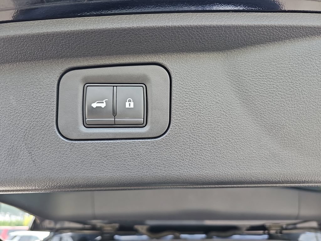 Used 2025 Nissan Armada Platinum RWD image 34