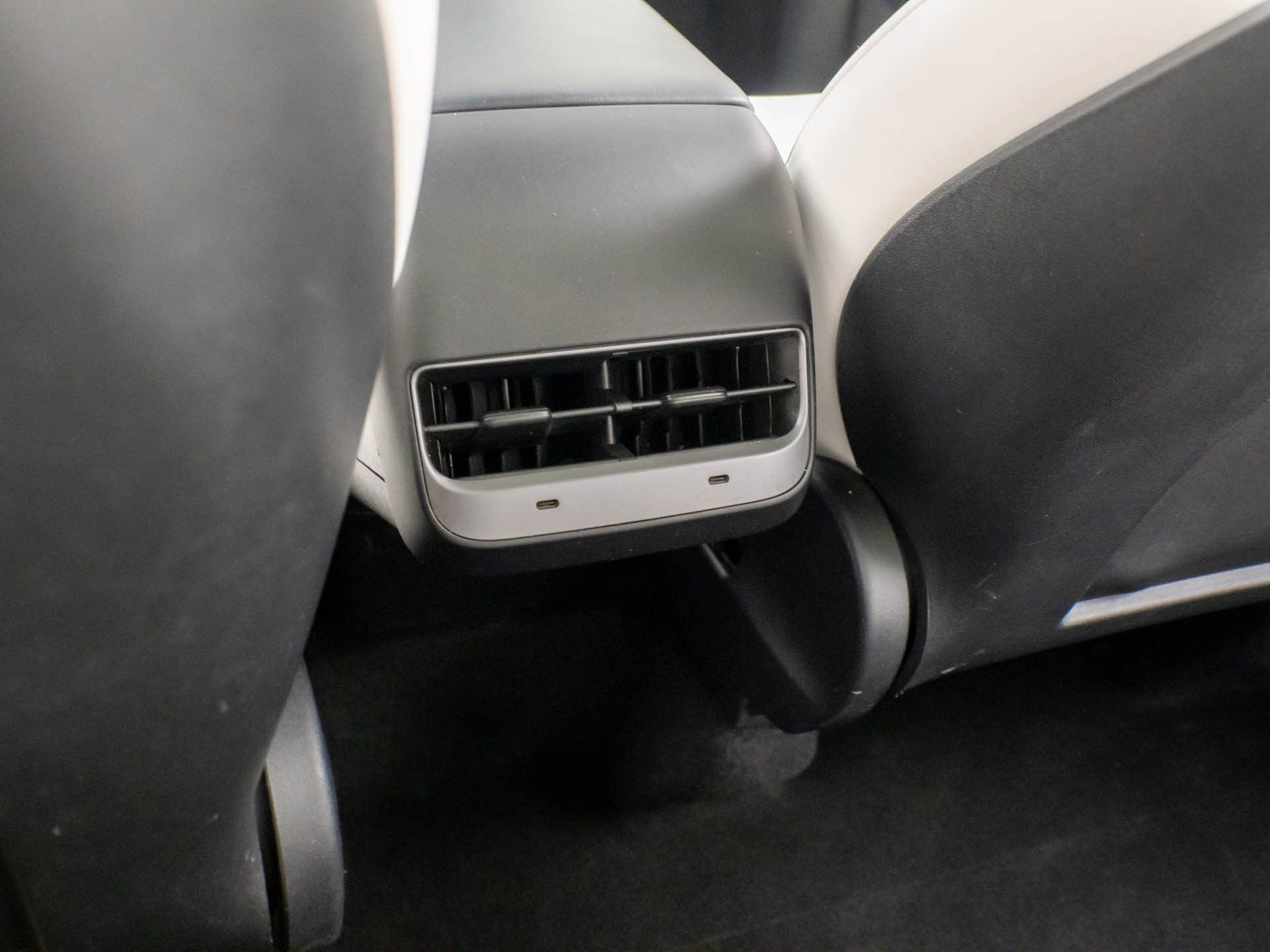 Used 2021 Tesla Model Y Long Range image 17