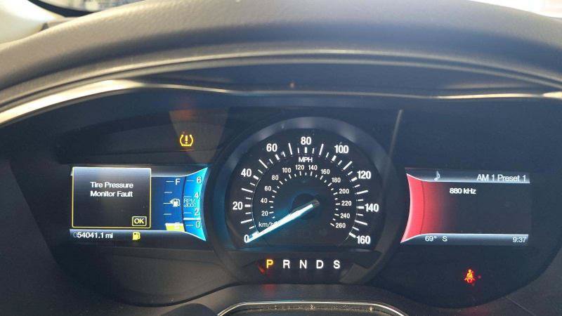 Used 2014 Ford Fusion Titanium FWD image 10