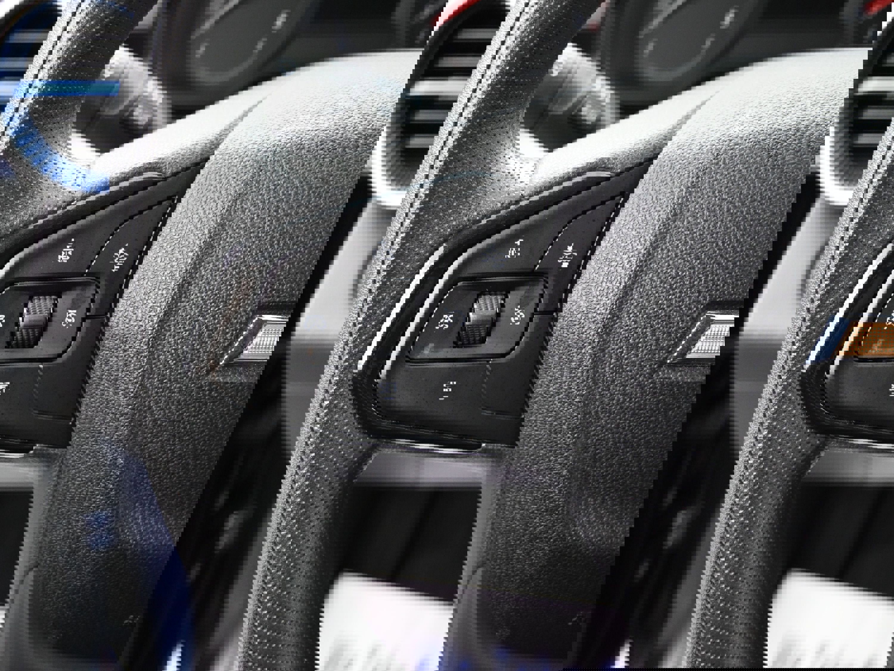 Used 2024 Chevrolet Trax LS w/ LS Convenience Package image 12