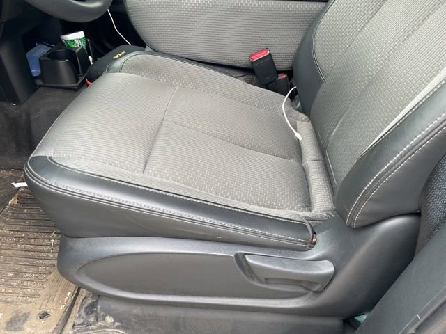 Used 2021 Nissan Titan S w/ S Utility Package image 7