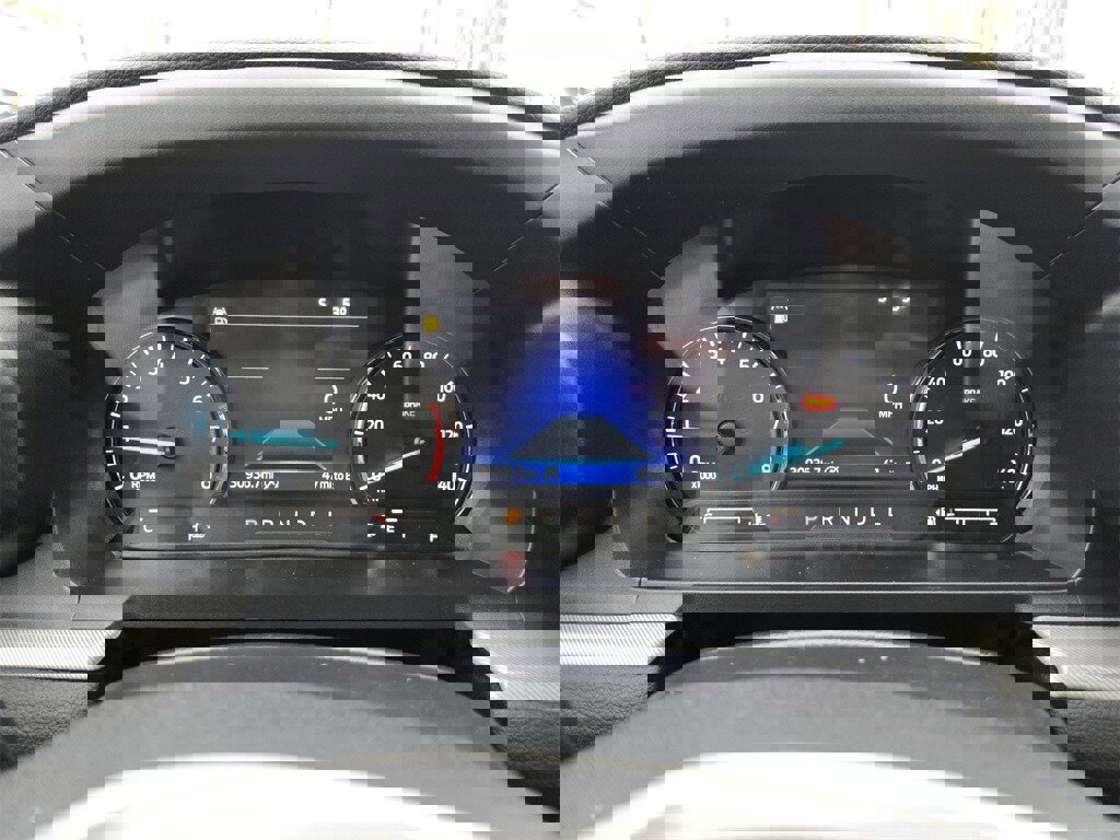 Used 2024 Ford Explorer XLT w/ Equipment Group 202A image 13