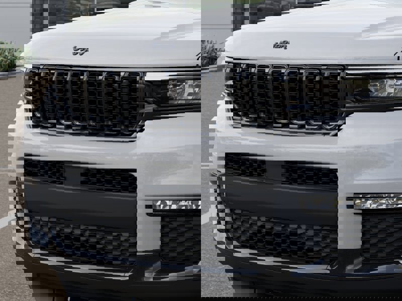 New 2025 Jeep Grand Cherokee L Limited w/ Black Appearance Package image 37