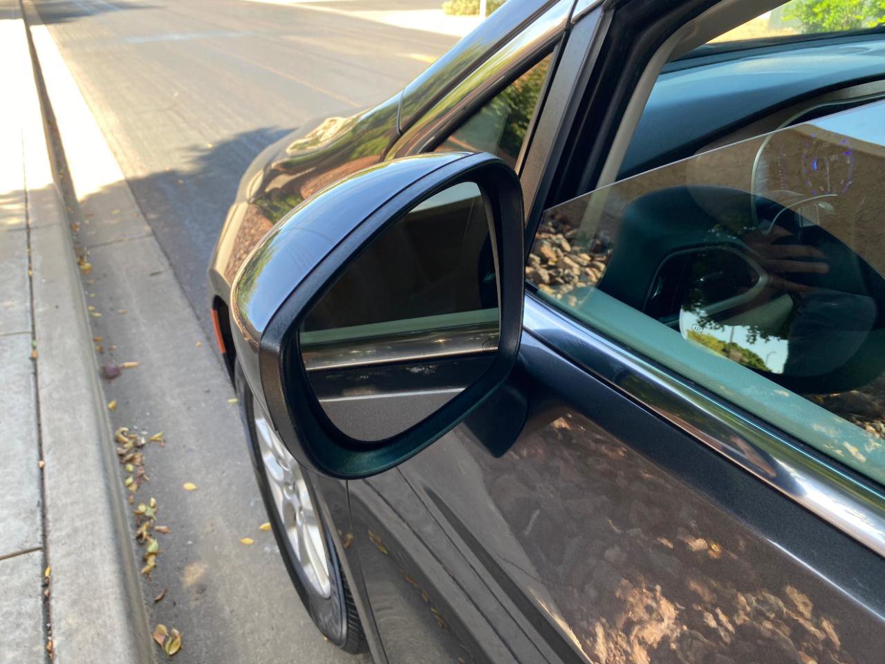 Used 2023 Chrysler Voyager LX FWD image 18