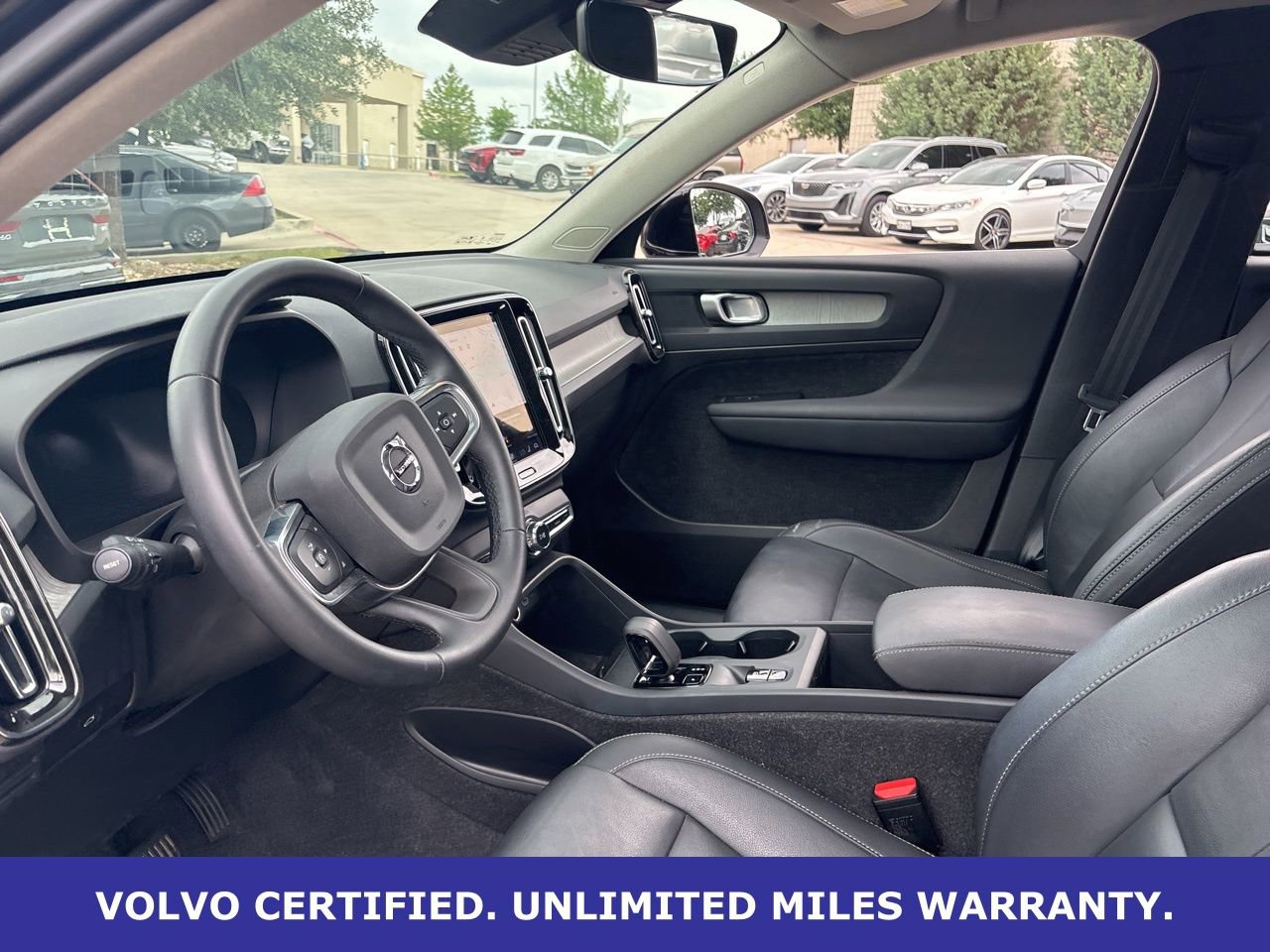 Certified 2025 Volvo XC40 B5 Core image 17