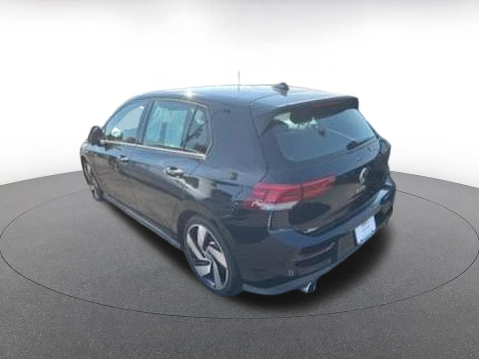 Used 2026 Volkswagen Golf S FWD image 5