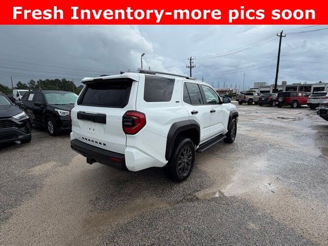 Used 2025 Toyota 4Runner SR5 RWD image 3