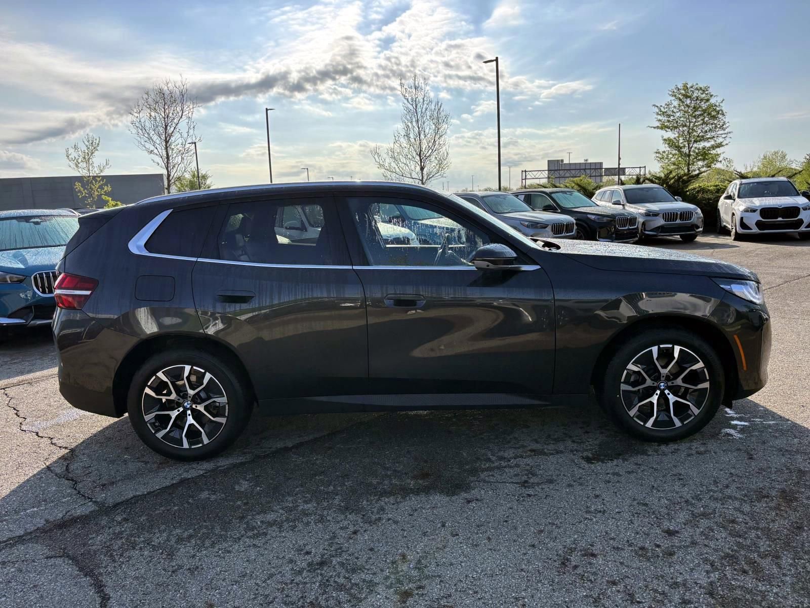 Used 2026 BMW X3 xDrive30i w/ Premium Package AWD/4WD image 4