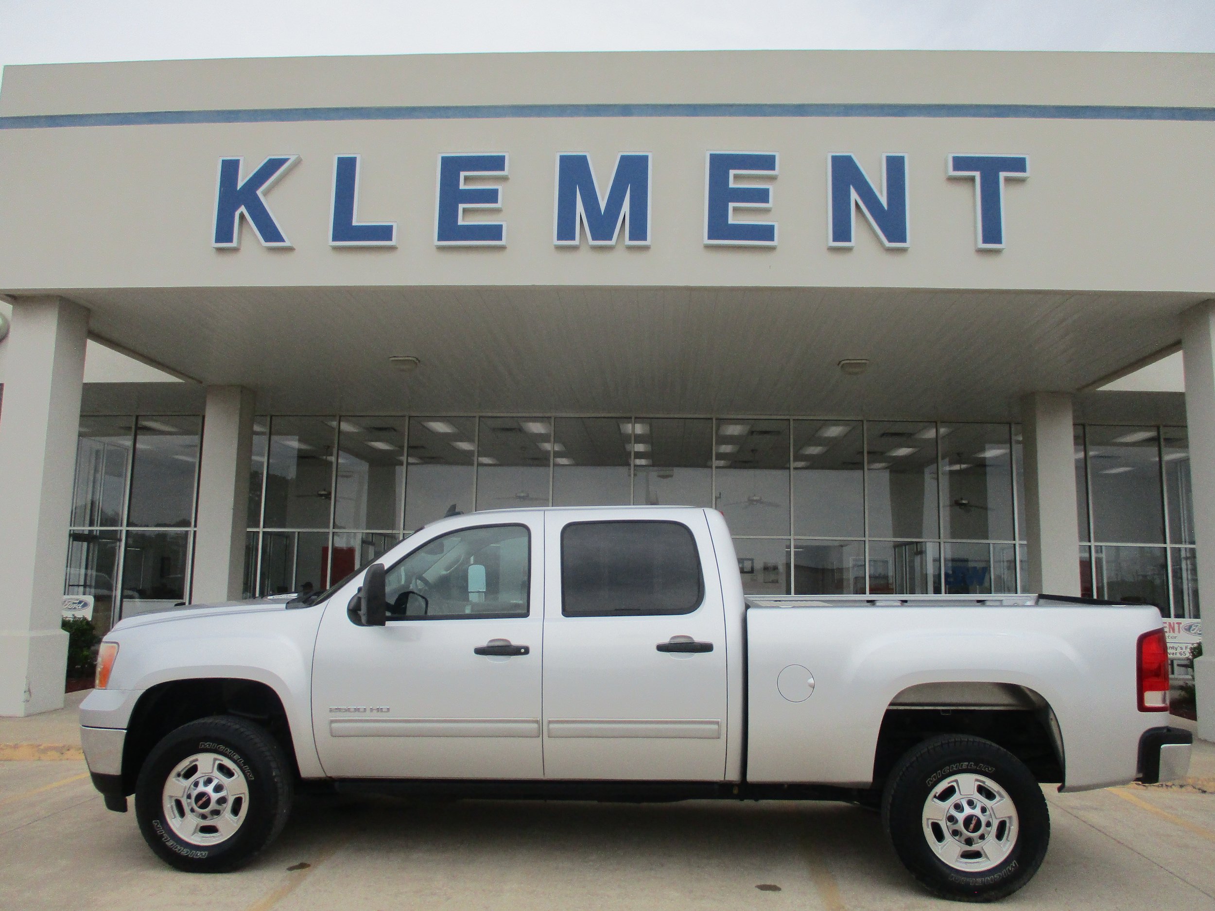 Used 2014 GMC Sierra 2500 SLE w/ SLE Preferred Package RWD image 1