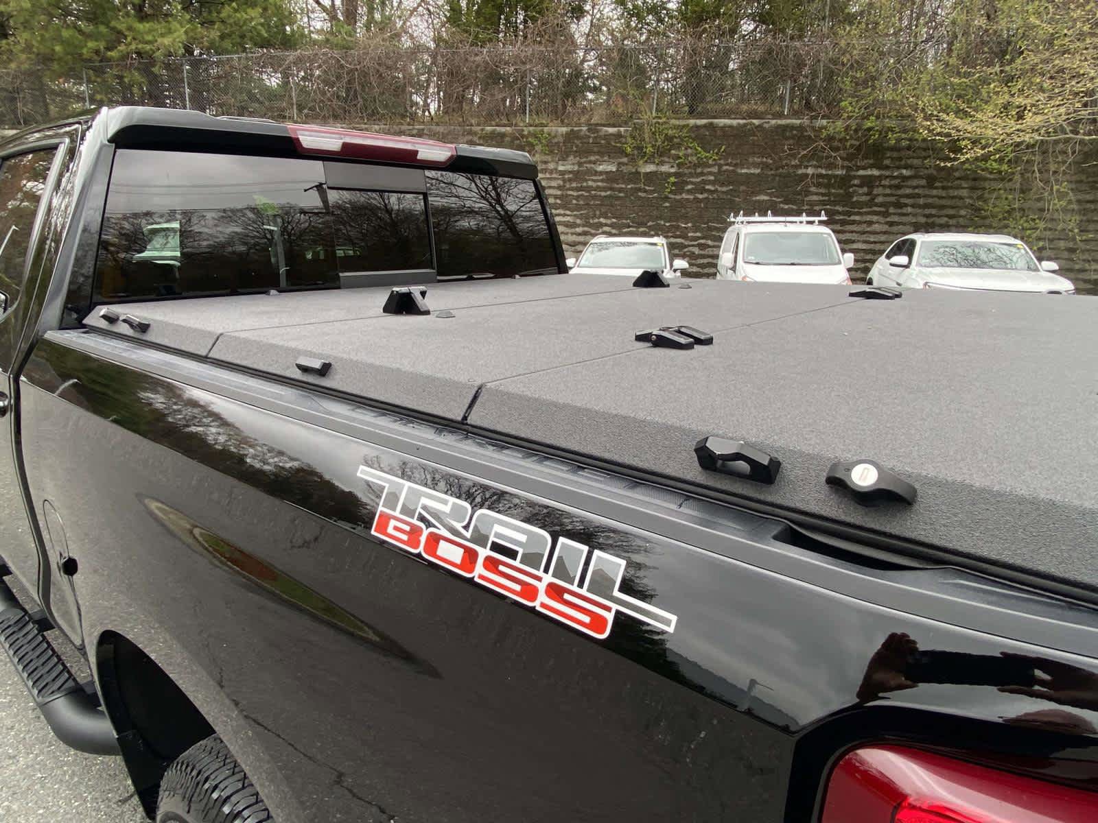 Used 2022 Chevrolet Silverado 1500 LT Trail Boss w/ Convenience Package II AWD/4WD image 11