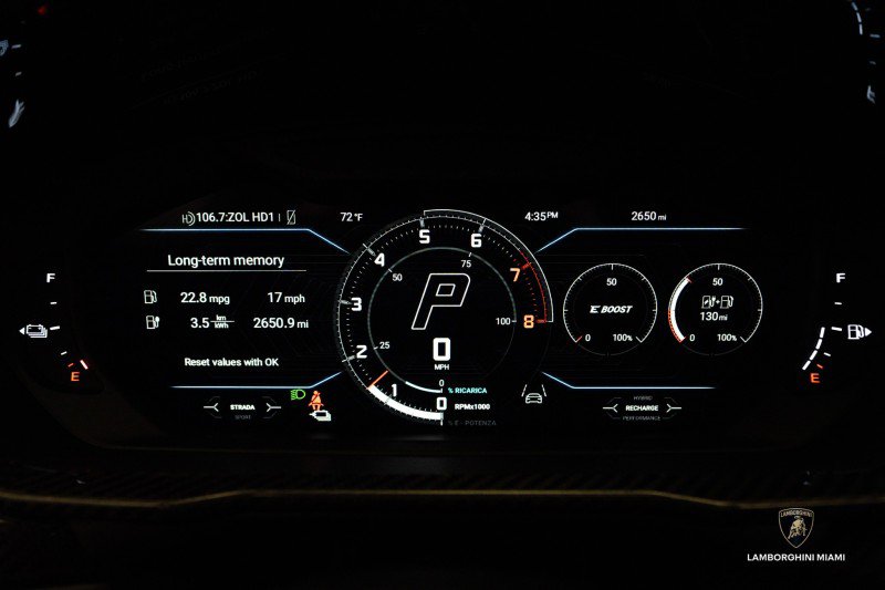 Used 2025 Lamborghini Urus SE image 55