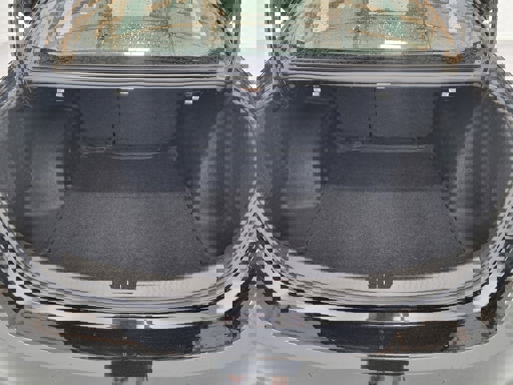 Used 2024 Chevrolet Malibu LT image 28