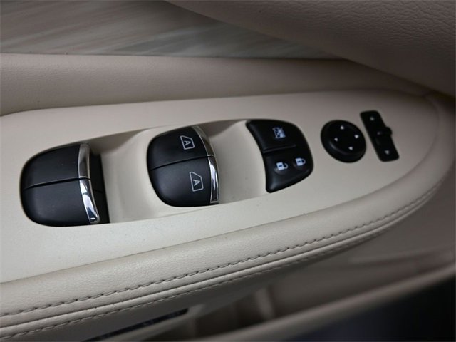 Used 2015 Nissan Murano SL w/ SL Technology Package image 13