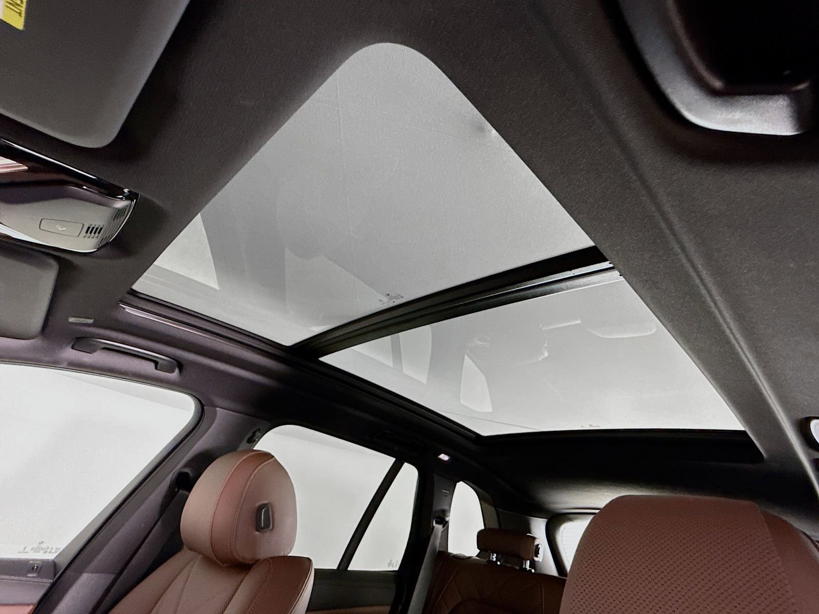 Used 2026 BMW X5 sDrive40i w/ Premium Package image 23